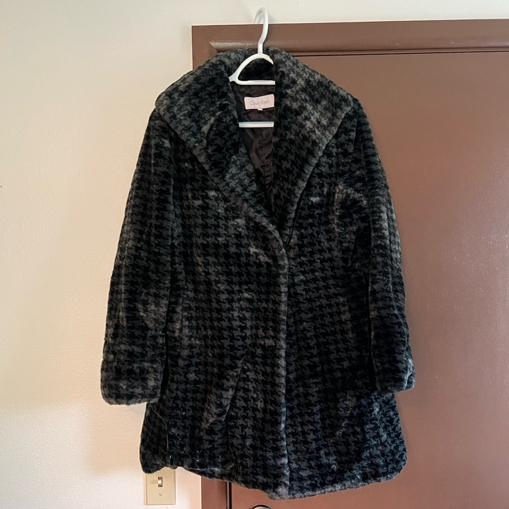 Houndstooth faux fur coat